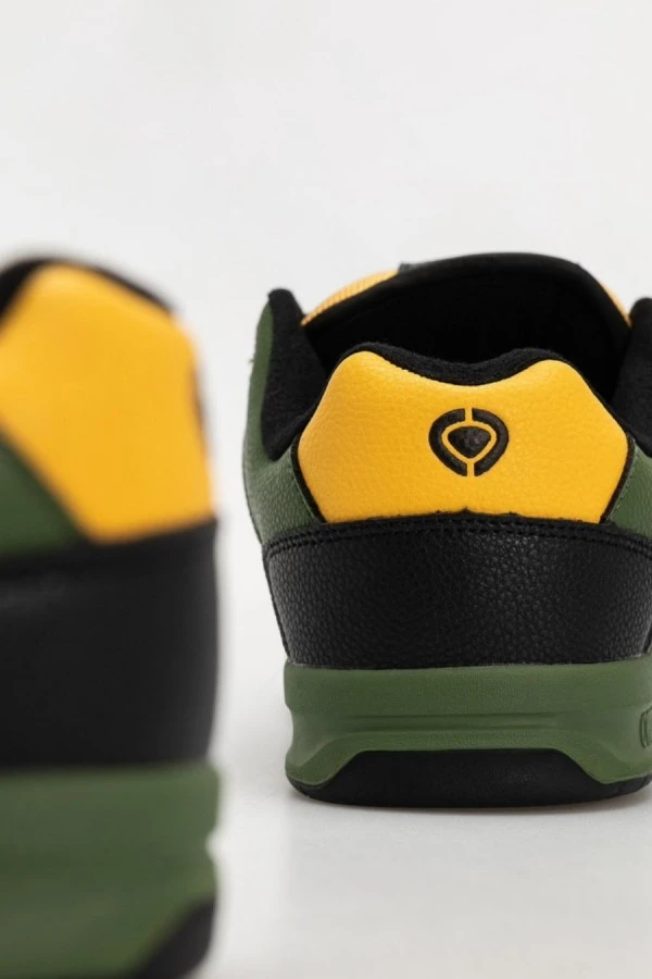 CIRCA Sneakers 805 - GREEN
