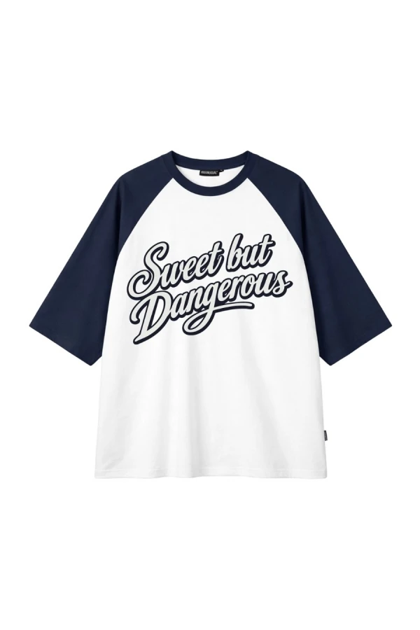 BEE UNUSUAL T-Shirt Sweet but Dangerous Oversized – Λευκό / Σκούρο Μπλε